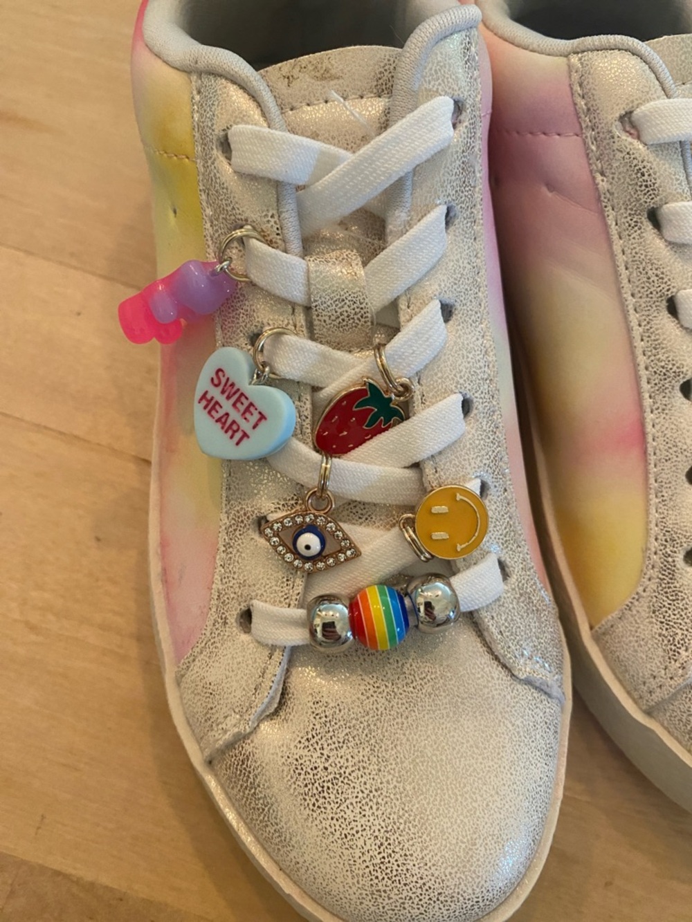 NWOT Steve Madden Toddler Girls' Poet Pastel Rainbow Charm Sneakers Size 11 - Picture 8 of 10